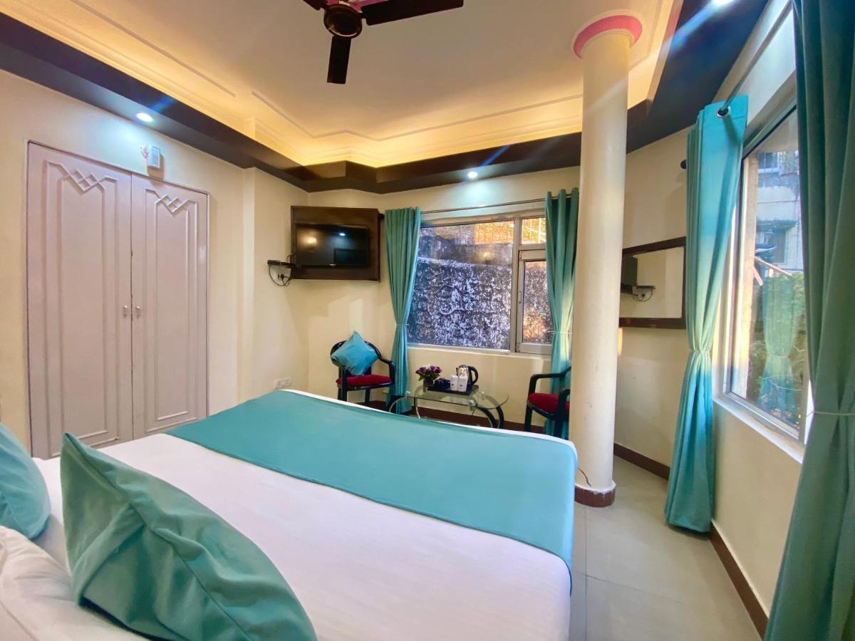 Riversun Hotel Mall Road Масурі Екстер'єр фото