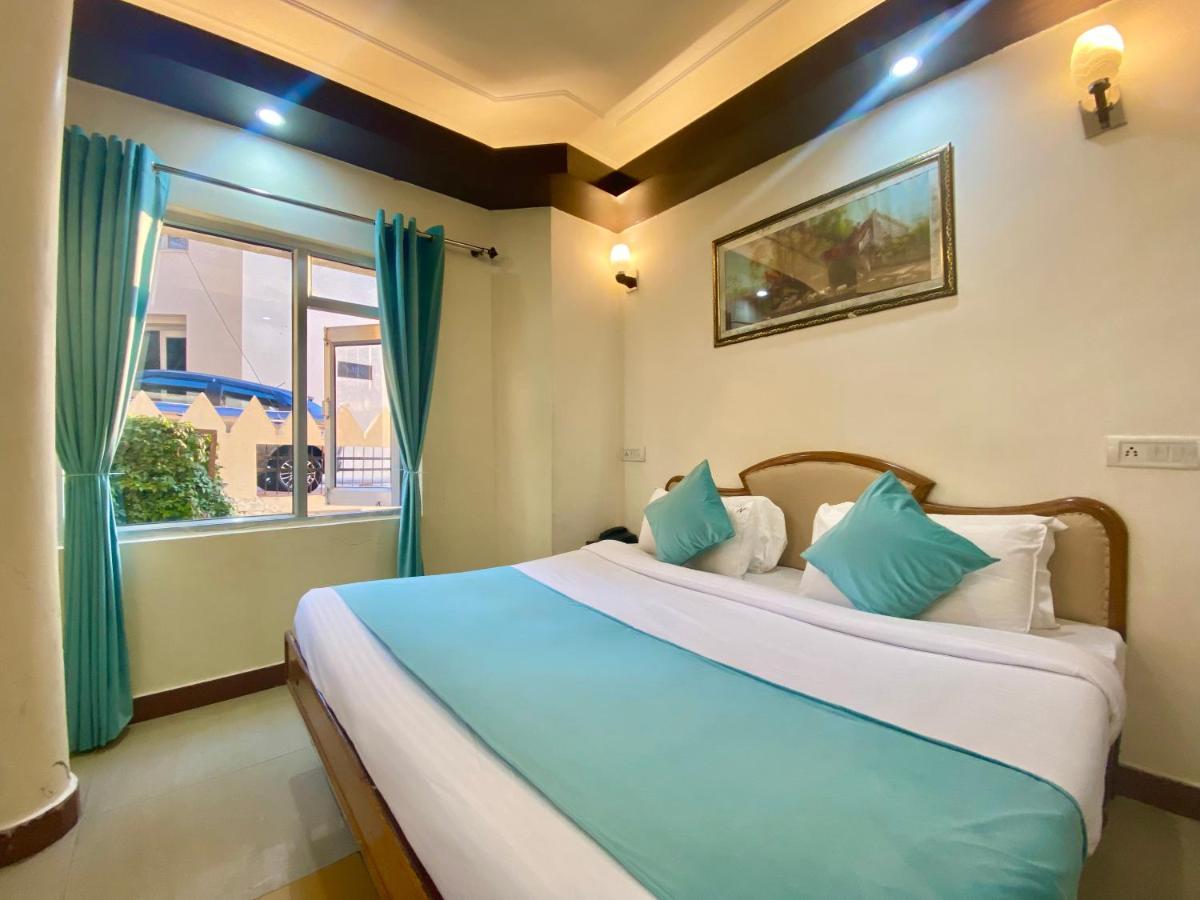 Riversun Hotel Mall Road Масурі Екстер'єр фото