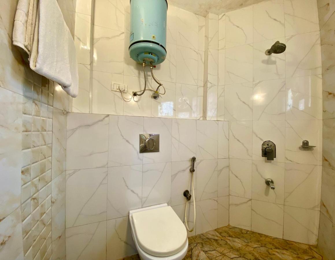 Riversun Hotel Mall Road Масурі Екстер'єр фото